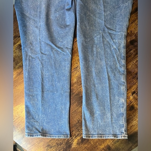 NYDJ | ladies Girlfriend Straight jeans. Size: 12P - Picture 12 of 13